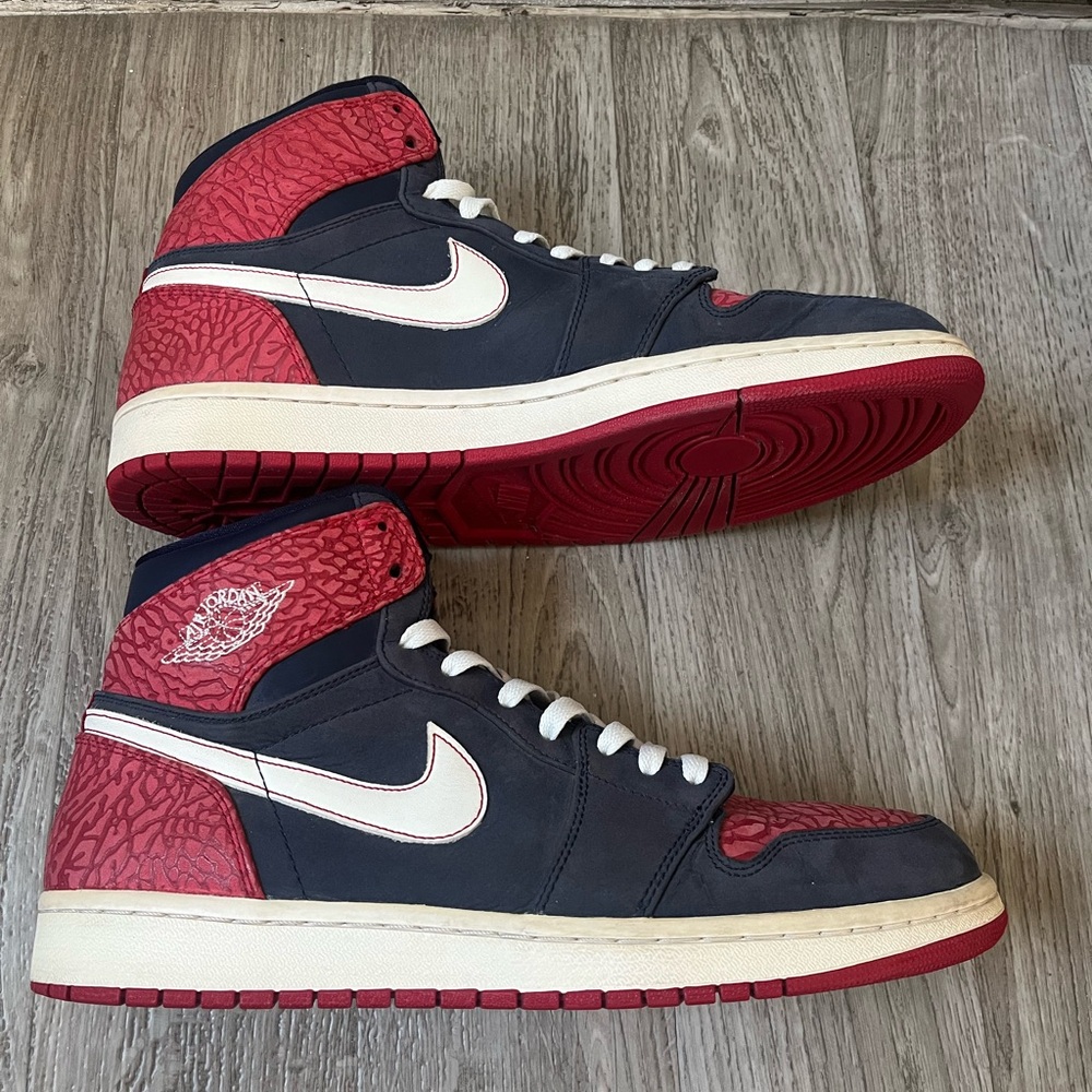 Nike Air Jordan 1 Retro High 332550-401 Obsidian Gym Red Sail Size 12 w/ Box